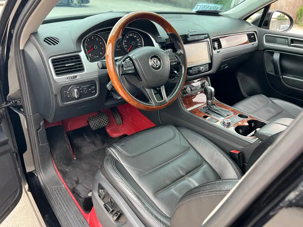 Volkswagen Touareg 2011 3.0TSI