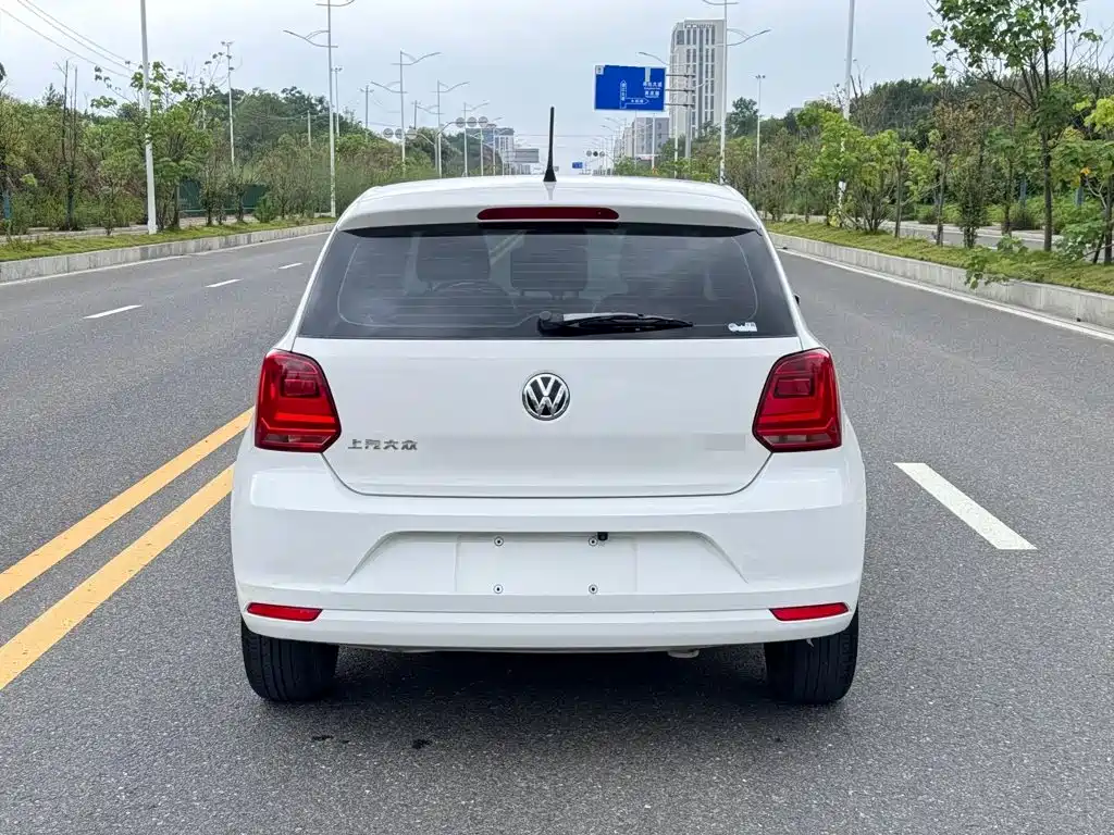 Volkswagen Polo — миниатюра 12