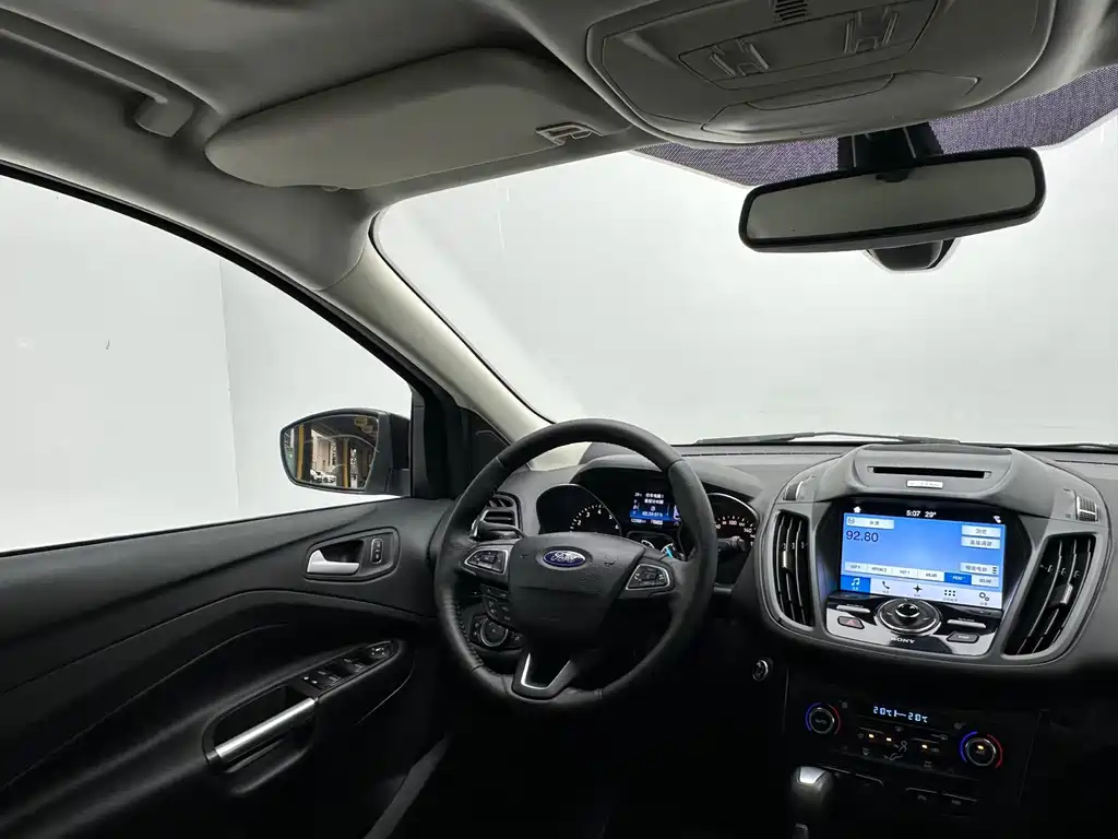 Ford Kuga — миниатюра 16
