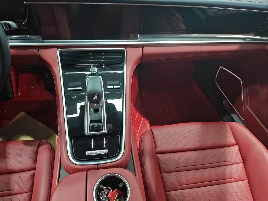 Porsche Panamera — миниатюра 12
