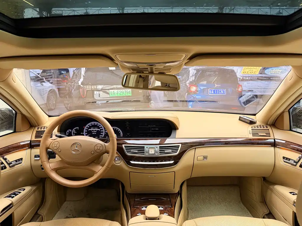 Mercedes-Benz S-Class — миниатюра 11