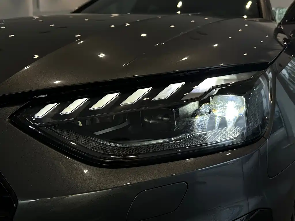Audi A4L — миниатюра 10