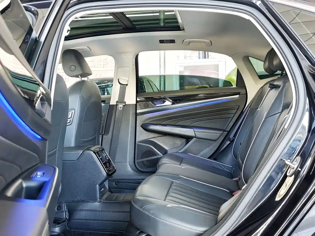 Volkswagen Passat — миниатюра 7