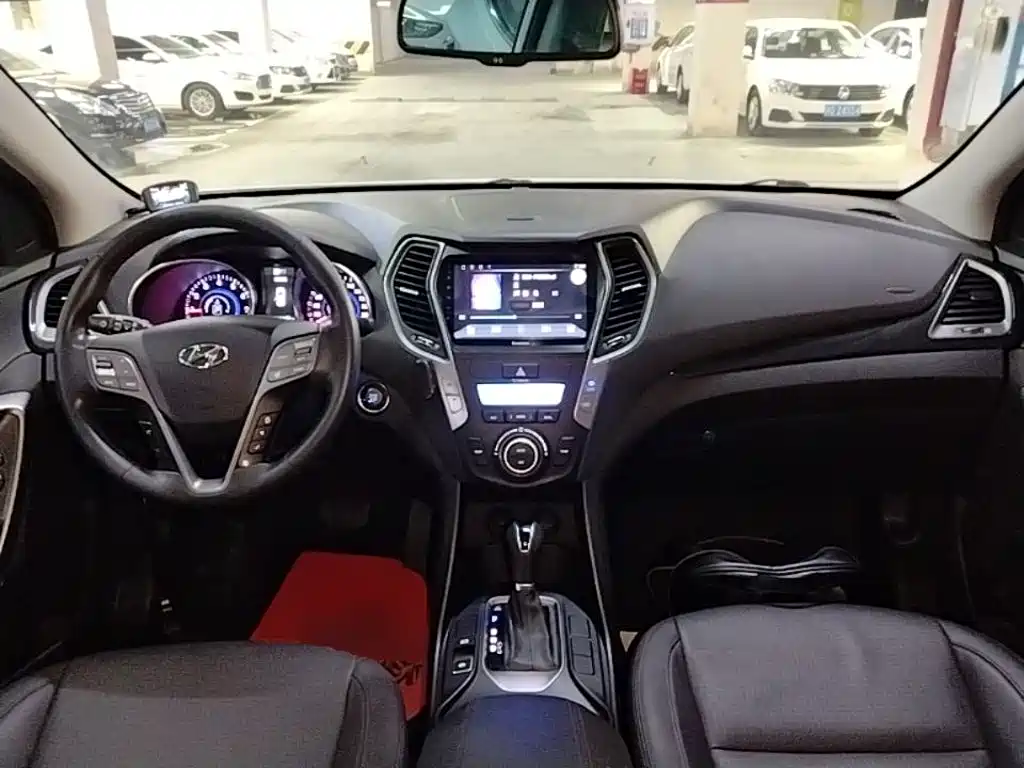 Hyundai Santa Fe — миниатюра 10