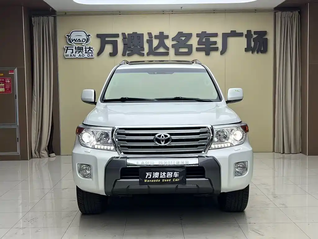 Toyota Land Cruiser 2011