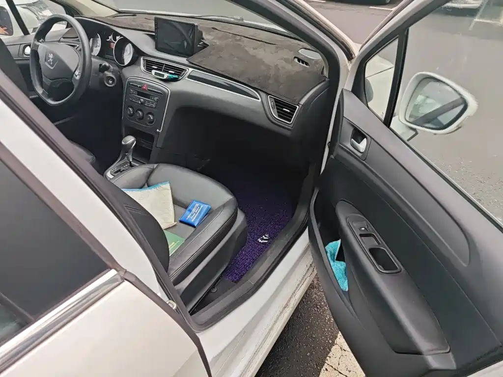 Peugeot 308 — миниатюра 18