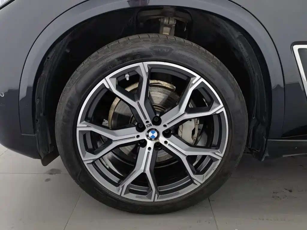 BMW X5 — миниатюра 17