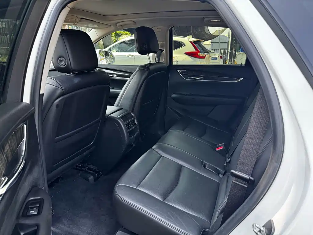 Cadillac XT5 — миниатюра 8