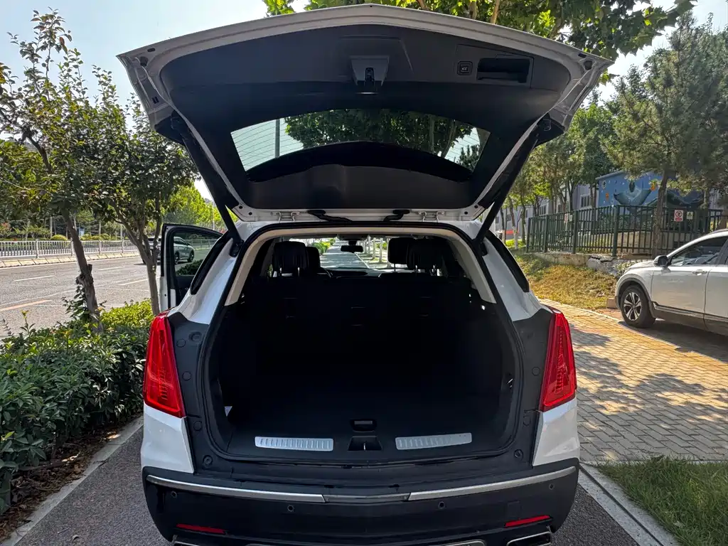 Cadillac XT5 — миниатюра 9