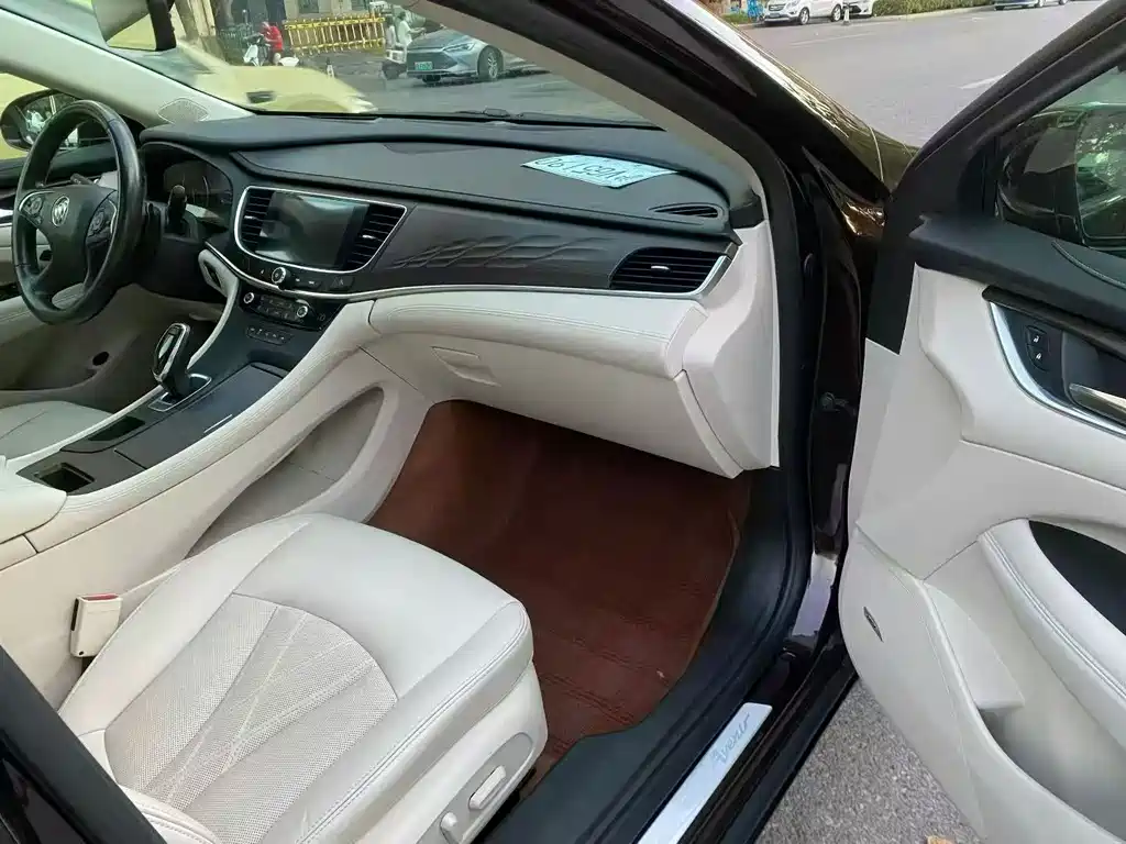Buick LaCrosse — миниатюра 3