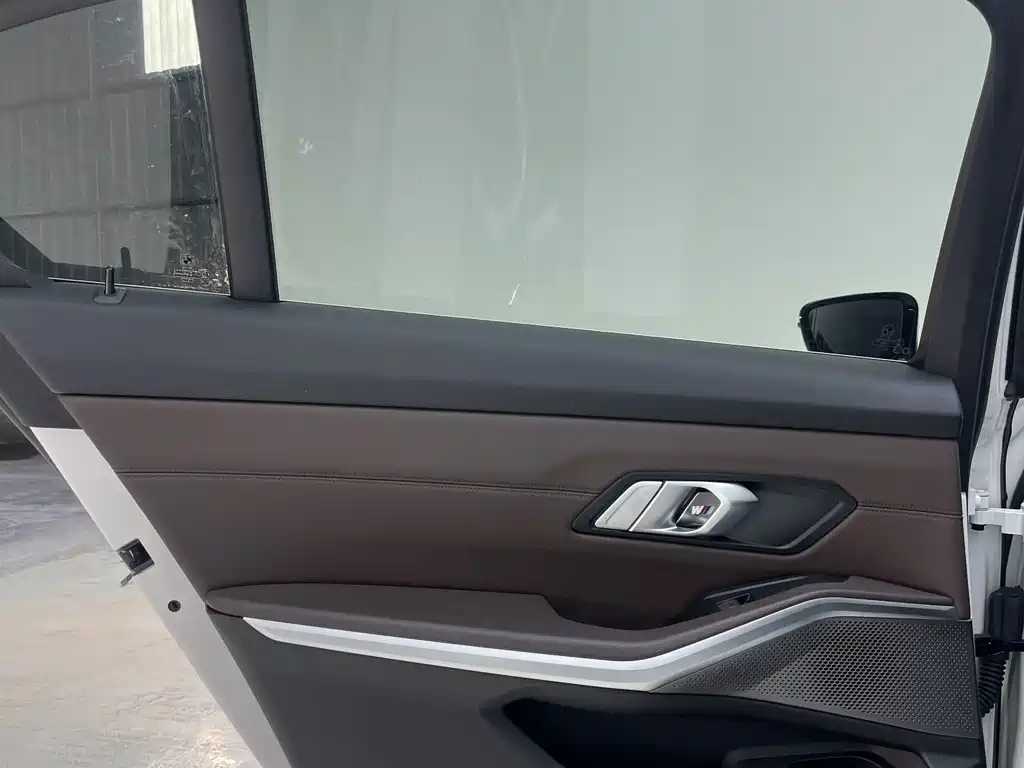 BMW 3 Series — миниатюра 16