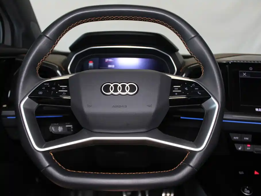 Audi Q4 e-tron — миниатюра 15