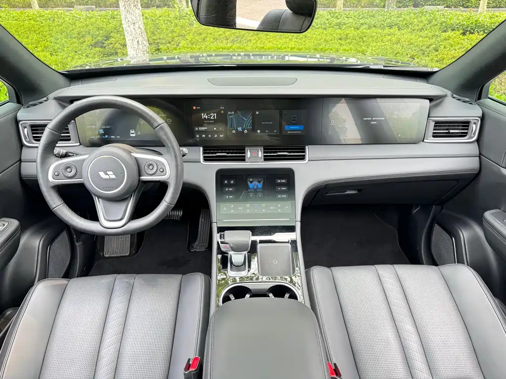 Li Auto ONE 2020 6 мест