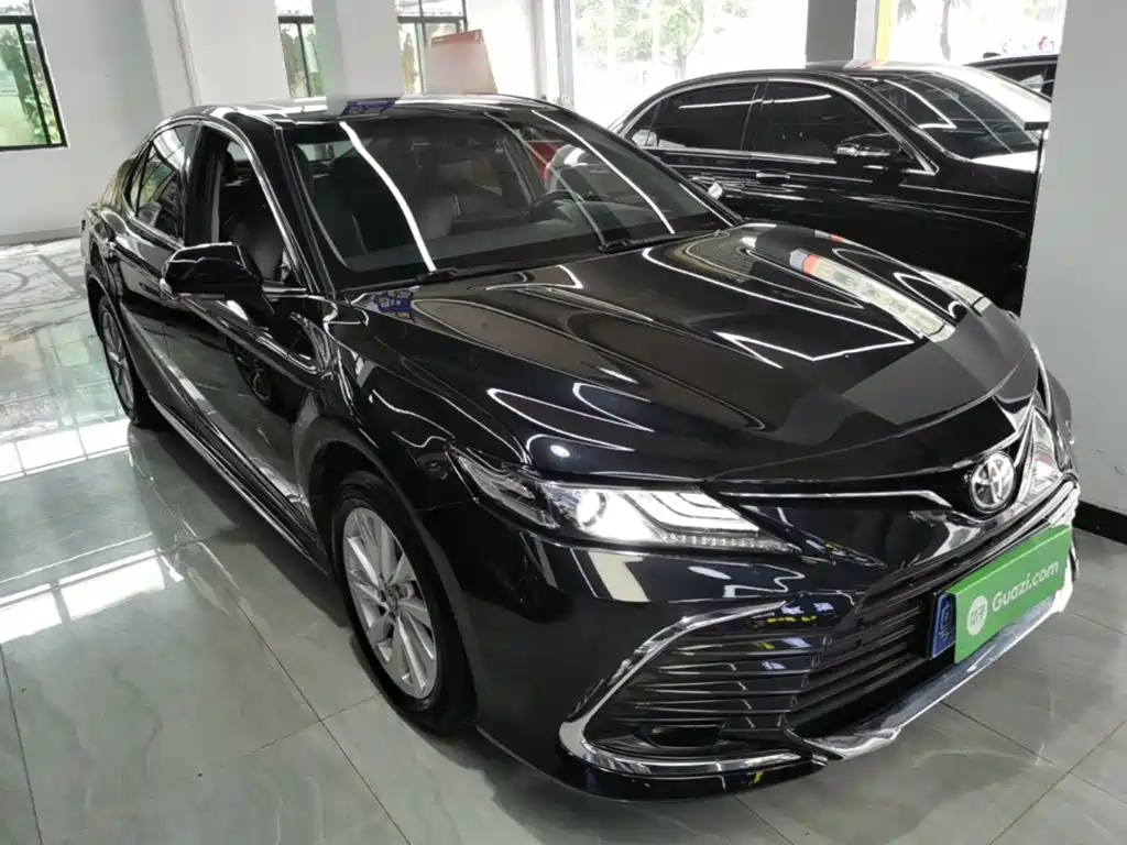Toyota Camry — миниатюра 4