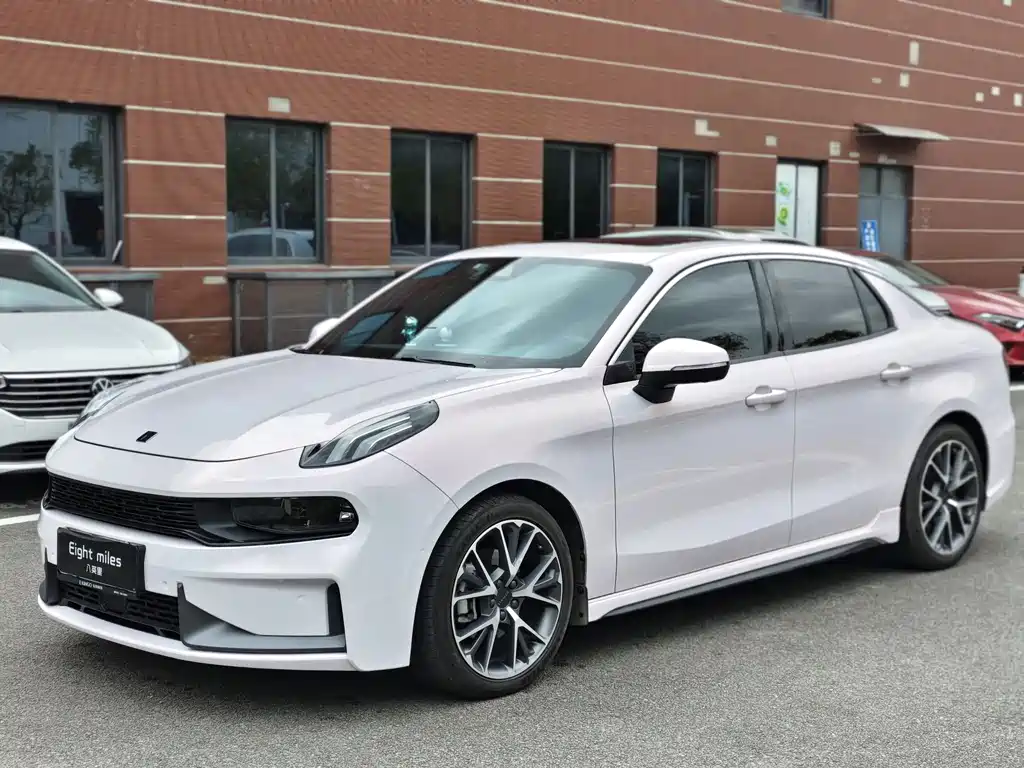 Lynk & Co 03 2021
