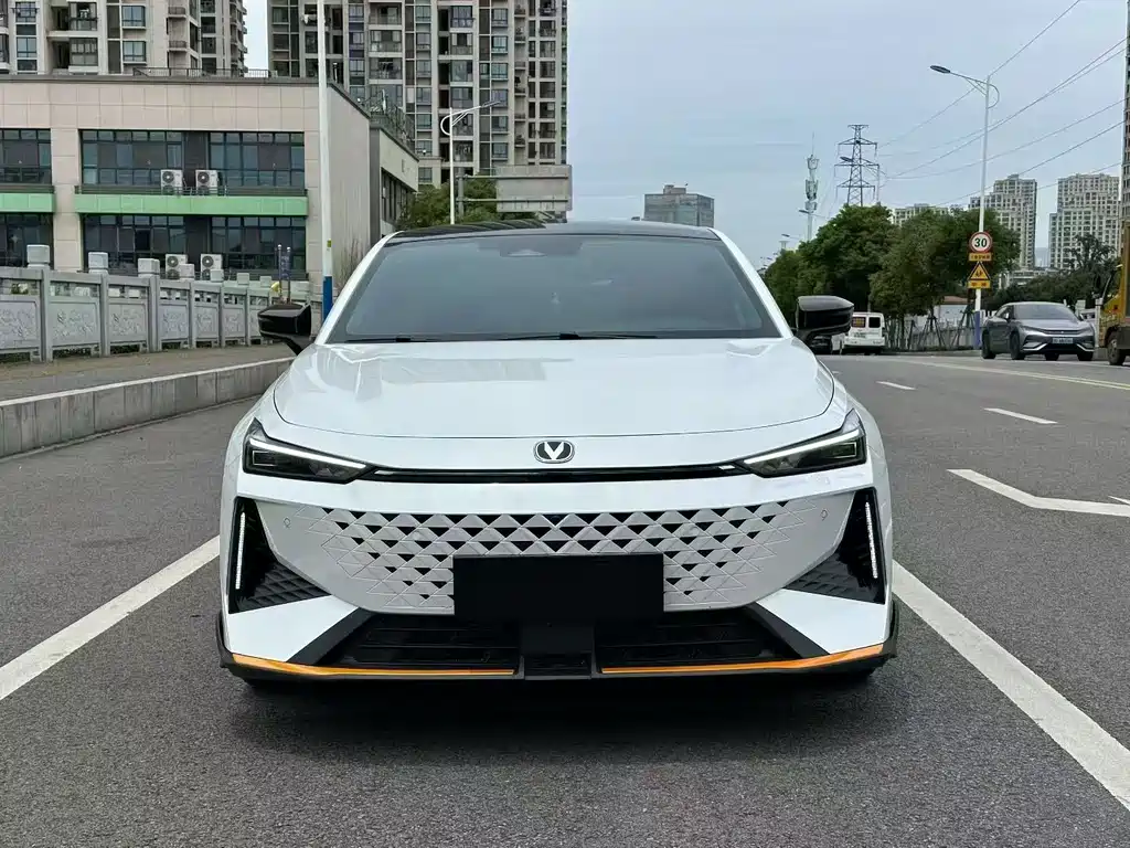 Changan UNI-V — миниатюра 2