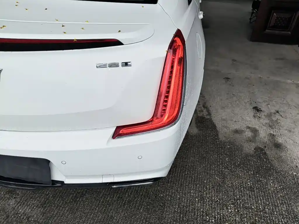 Cadillac XTS — миниатюра 8