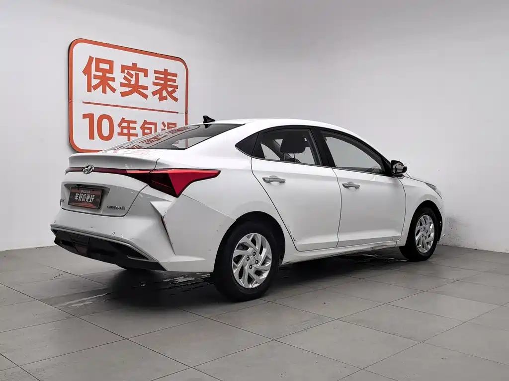 Hyundai Verna — миниатюра 2