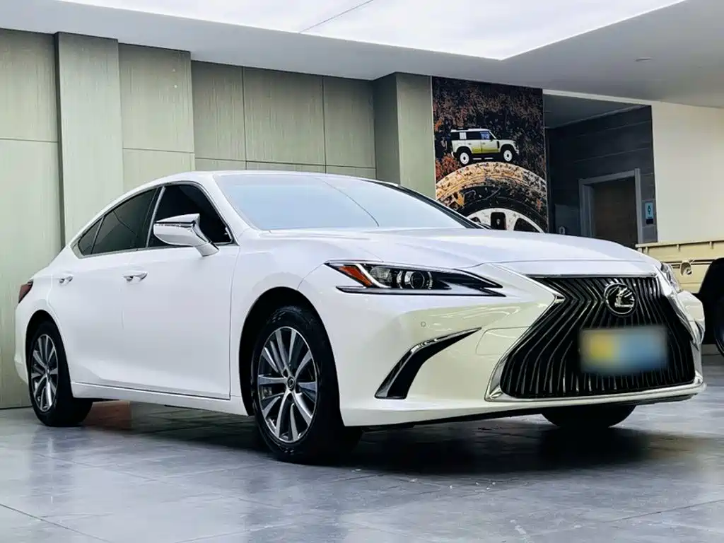 Lexus ES — миниатюра 24