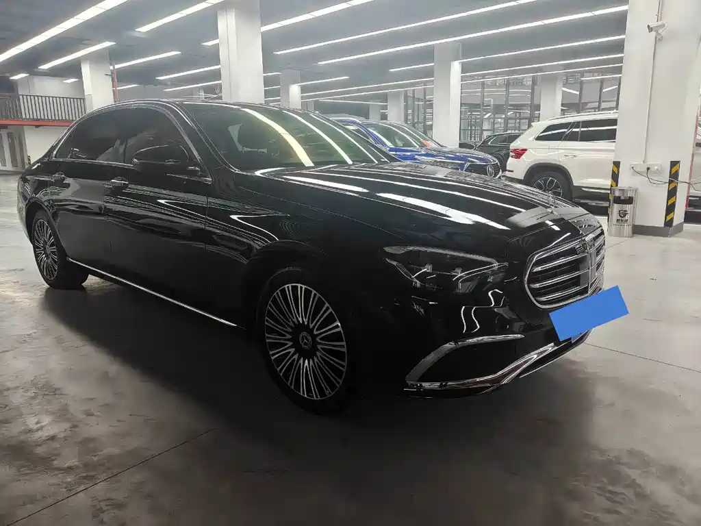 Mercedes-Benz E-Class — миниатюра 3