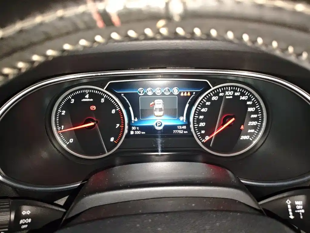 Hongqi Hongqi H5 — миниатюра 8