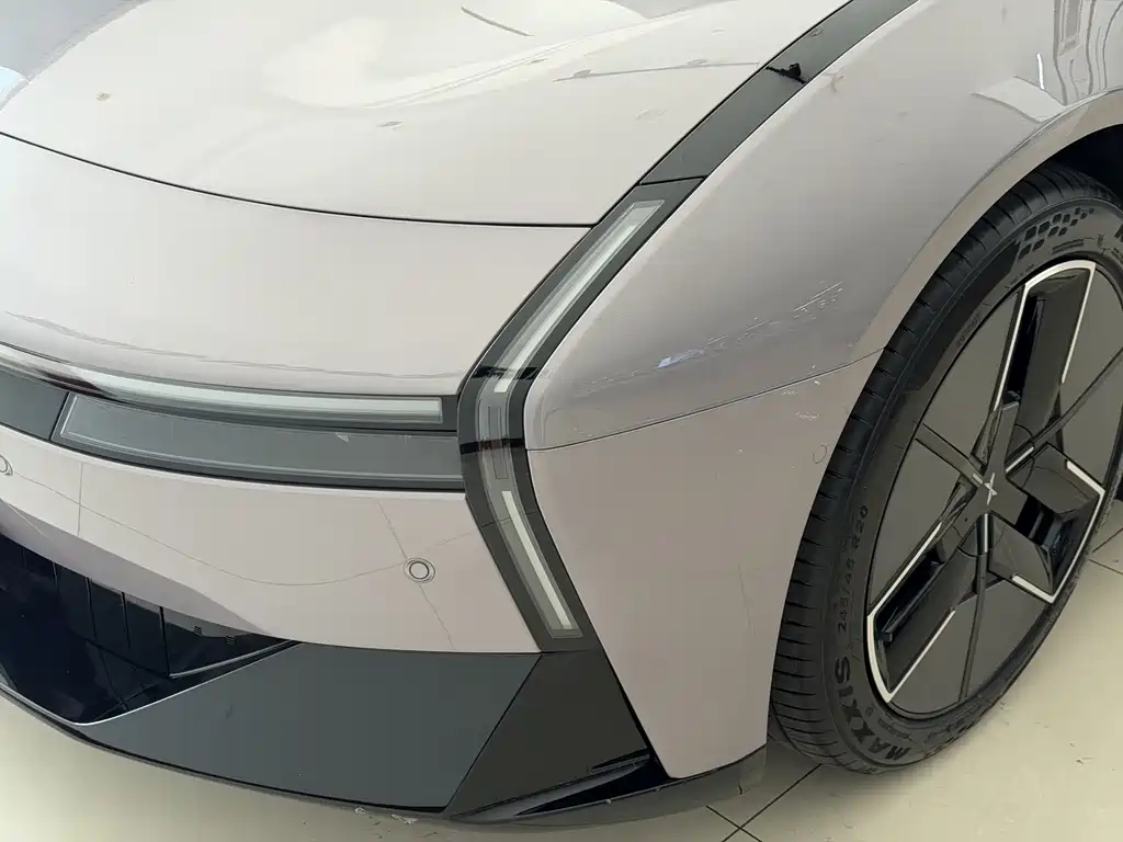 XPeng P7 — миниатюра 25
