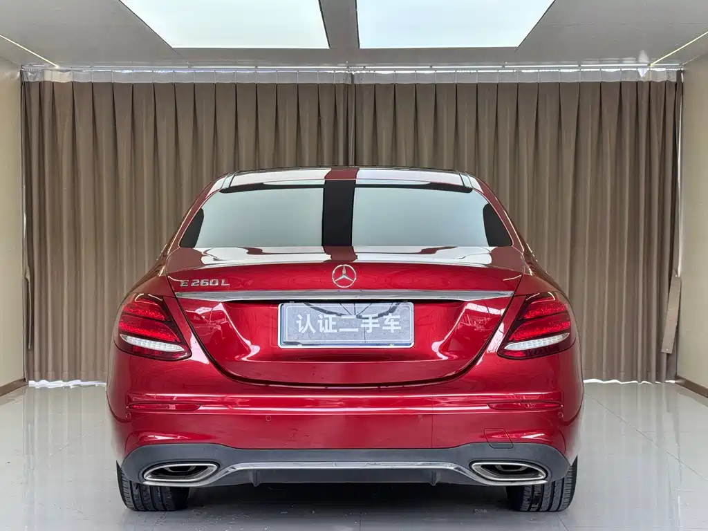 Mercedes-Benz E-Class — миниатюра 17