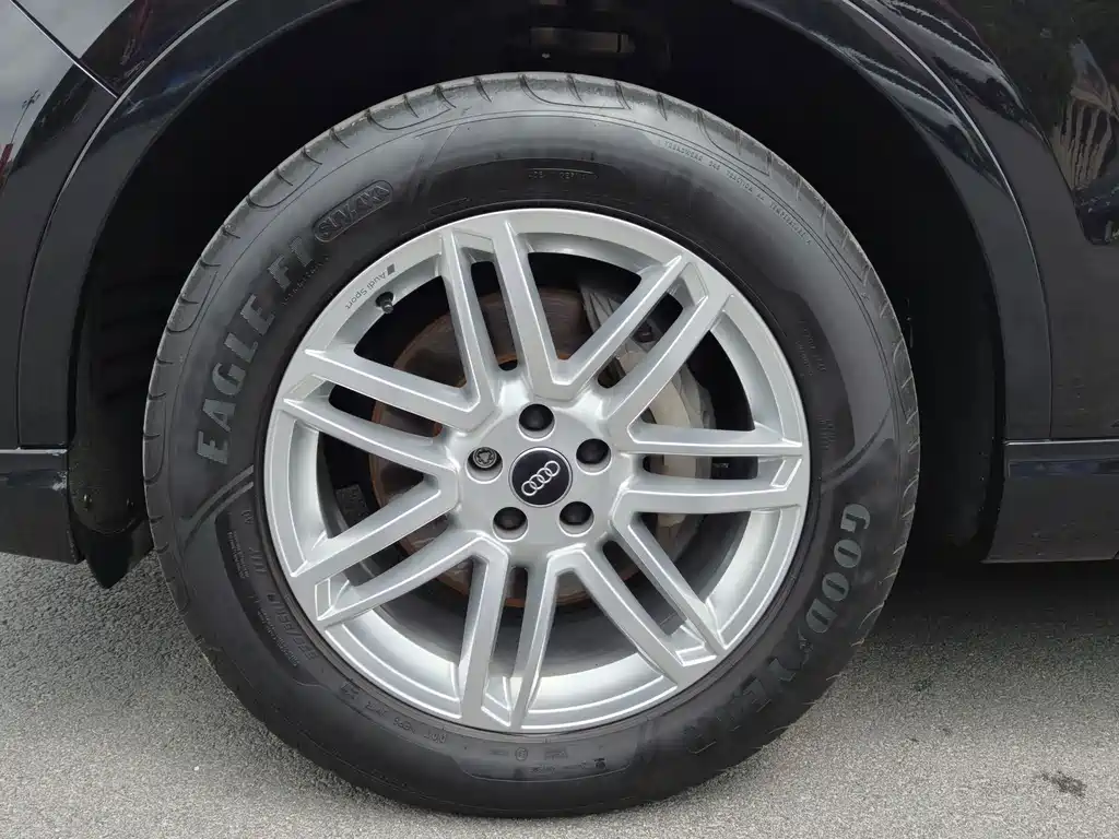 Audi Q7 — миниатюра 18