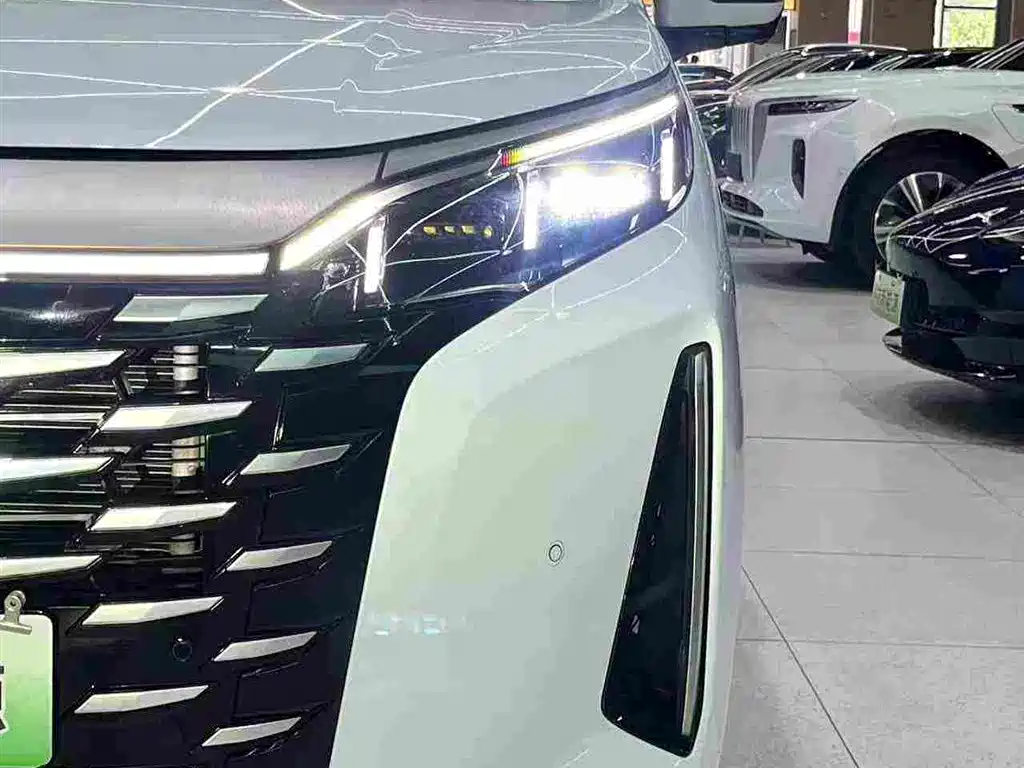 BYD Xia — миниатюра 25