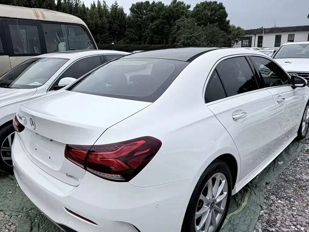 Mercedes-Benz A-Class — миниатюра 8