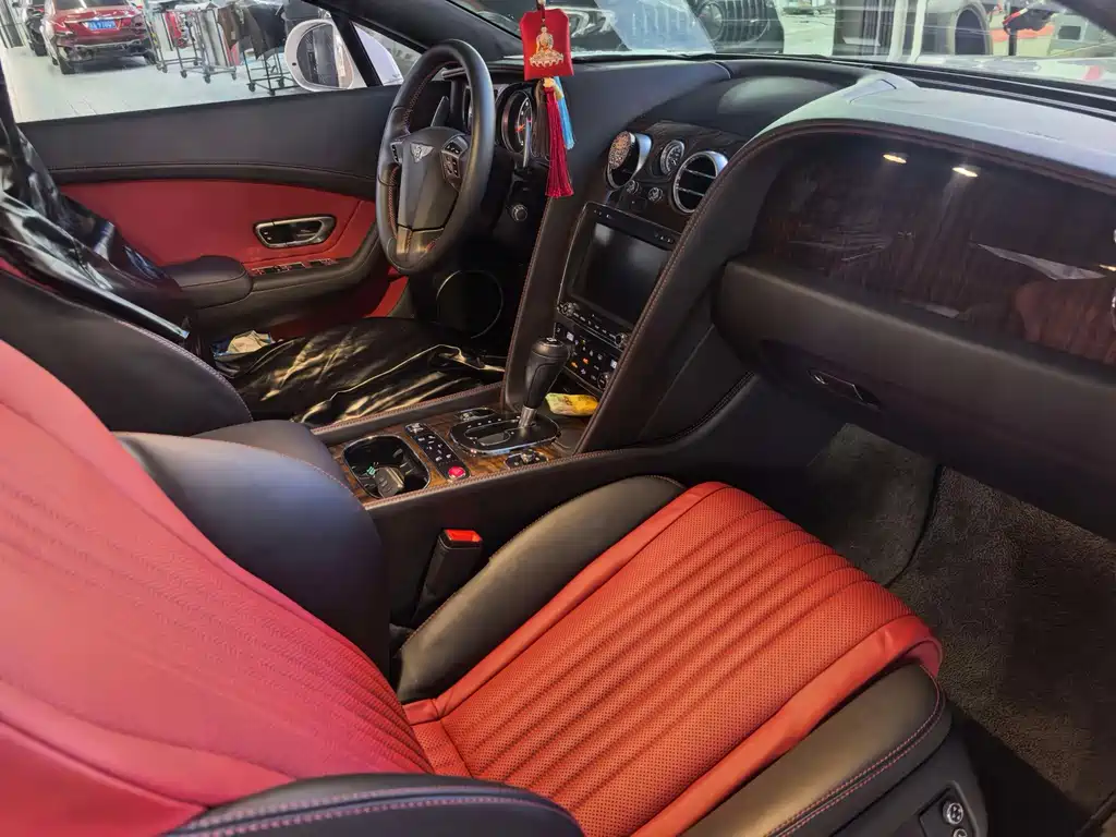 Bentley Continental — миниатюра 8