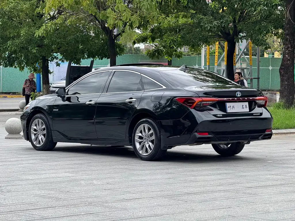 Toyota Avalon — миниатюра 14