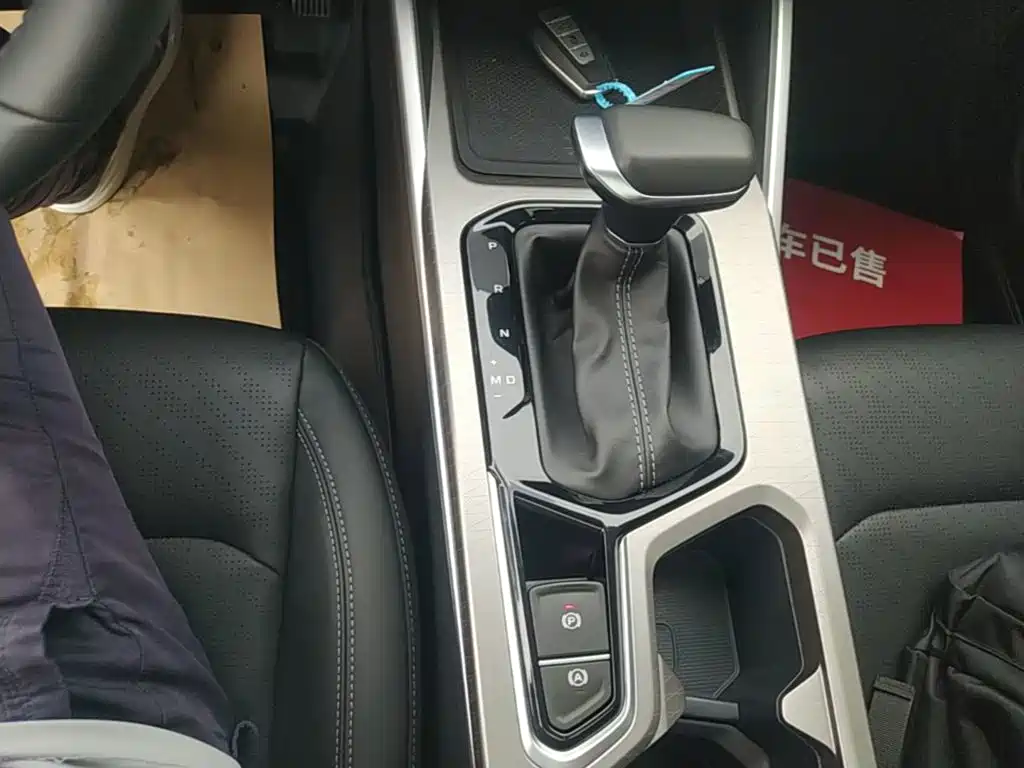 Geely Emgrand — миниатюра 14