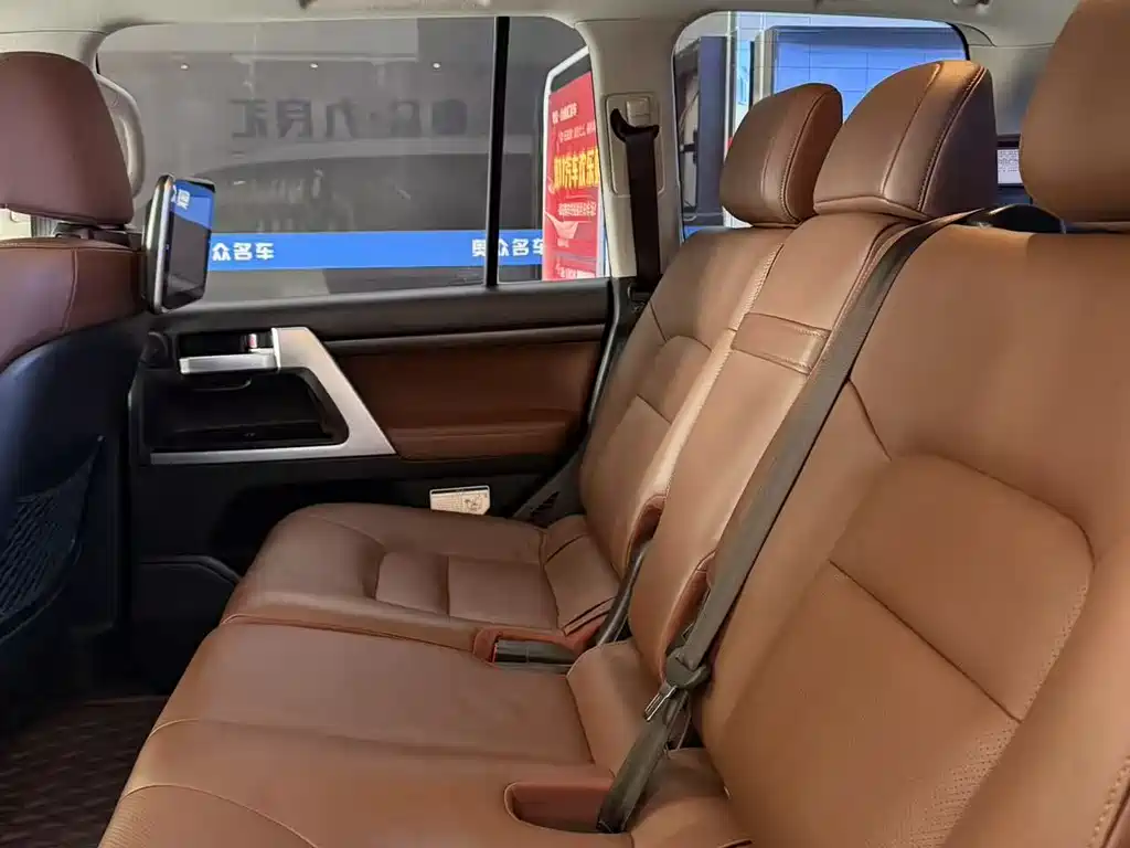 Toyota Land Cruiser 2018 5.7L VX-R