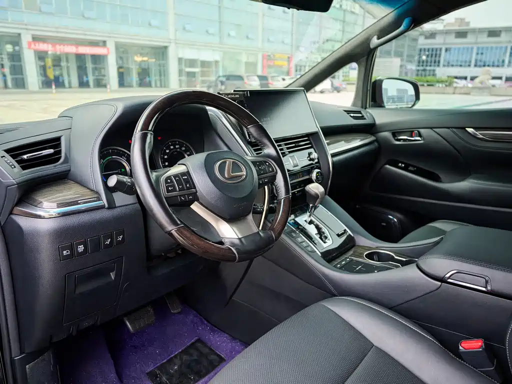Lexus LM — миниатюра 11
