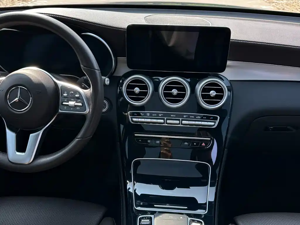 Mercedes-Benz GLC — миниатюра 21