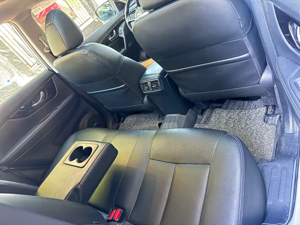 Nissan X-Trail — миниатюра 15