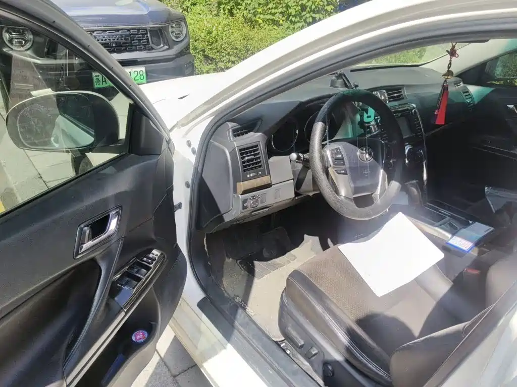 Toyota Reiz — миниатюра 12