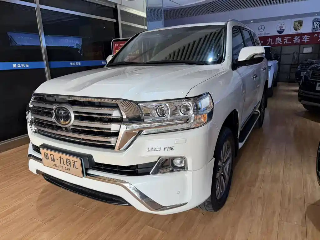 Toyota Land Cruiser 2018 5.7L VX-R