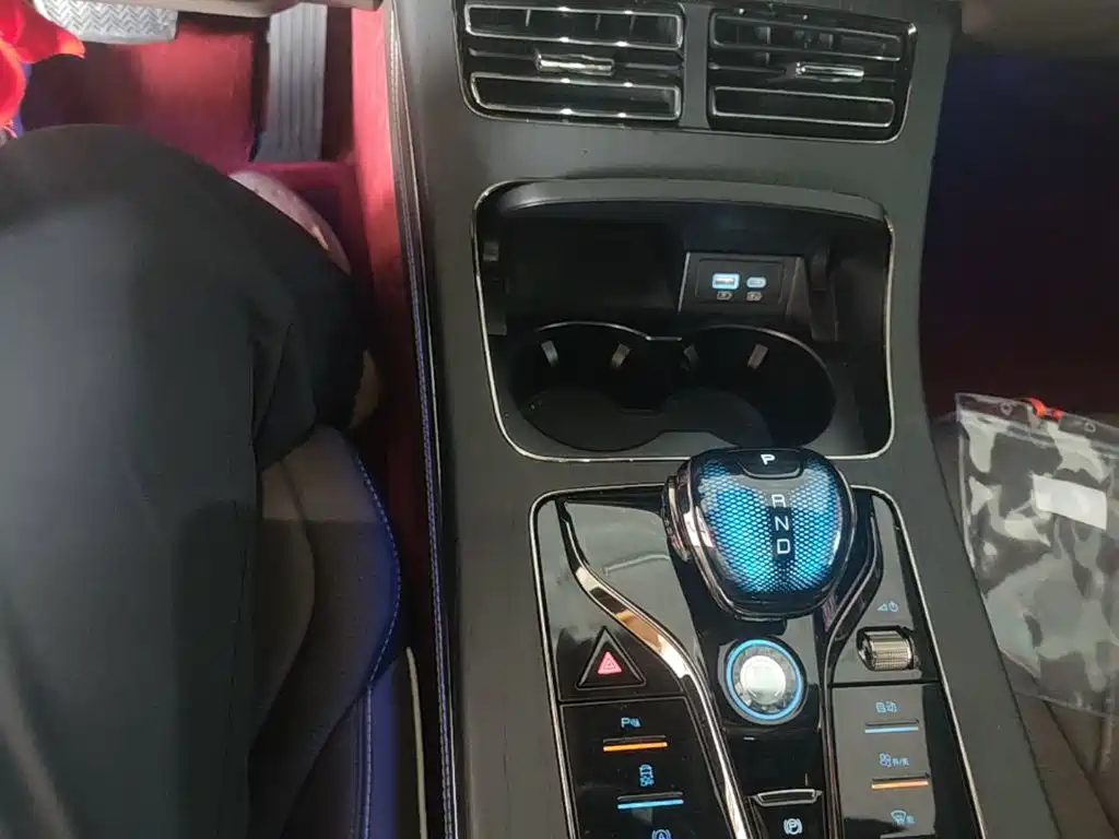 BYD Han — миниатюра 14