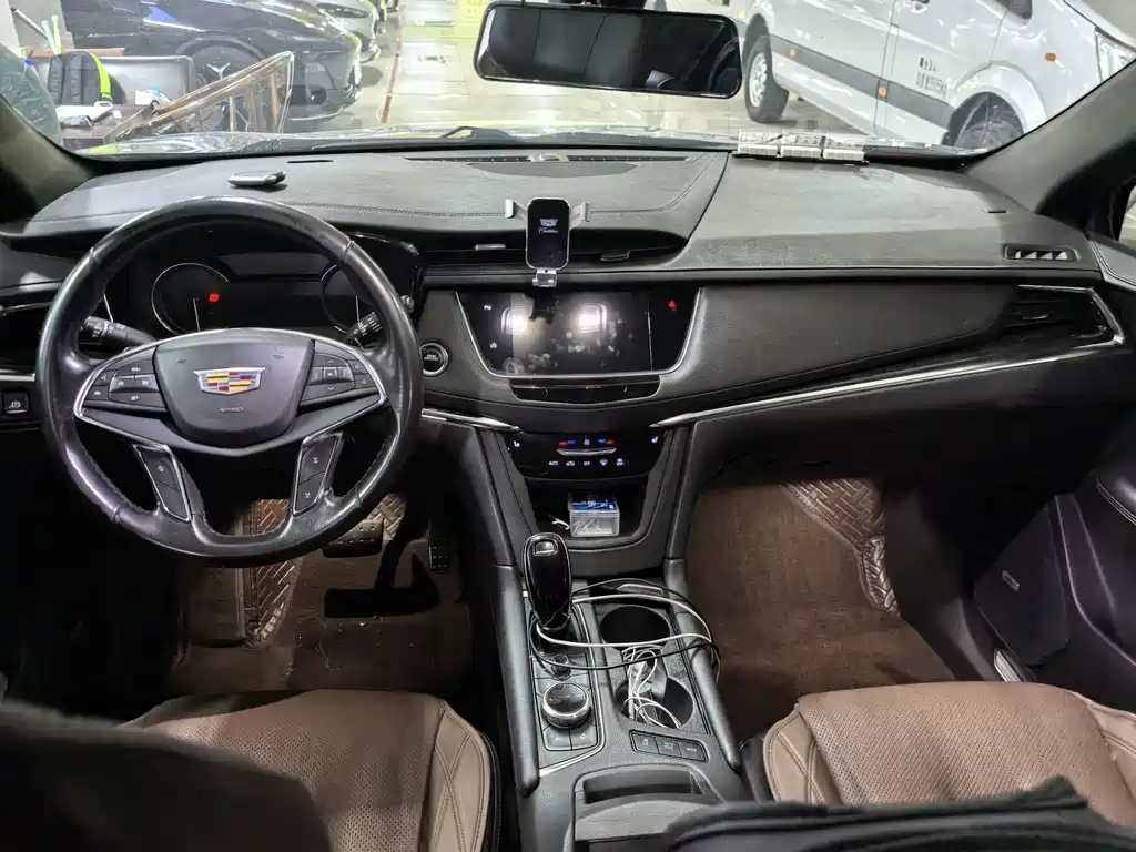 Cadillac XT5 — миниатюра 6