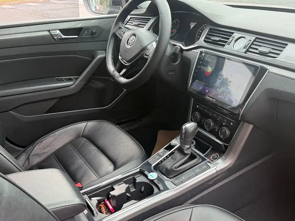 Volkswagen Passat 2017 330TSI DSG