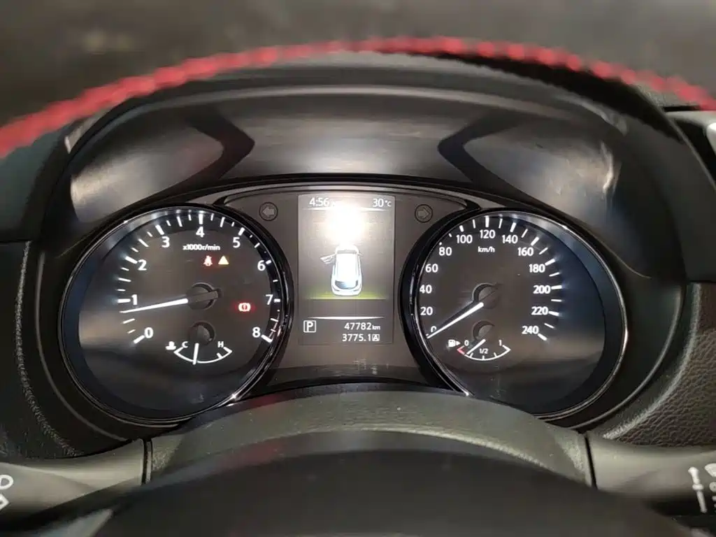 Nissan Qashqai — миниатюра 12