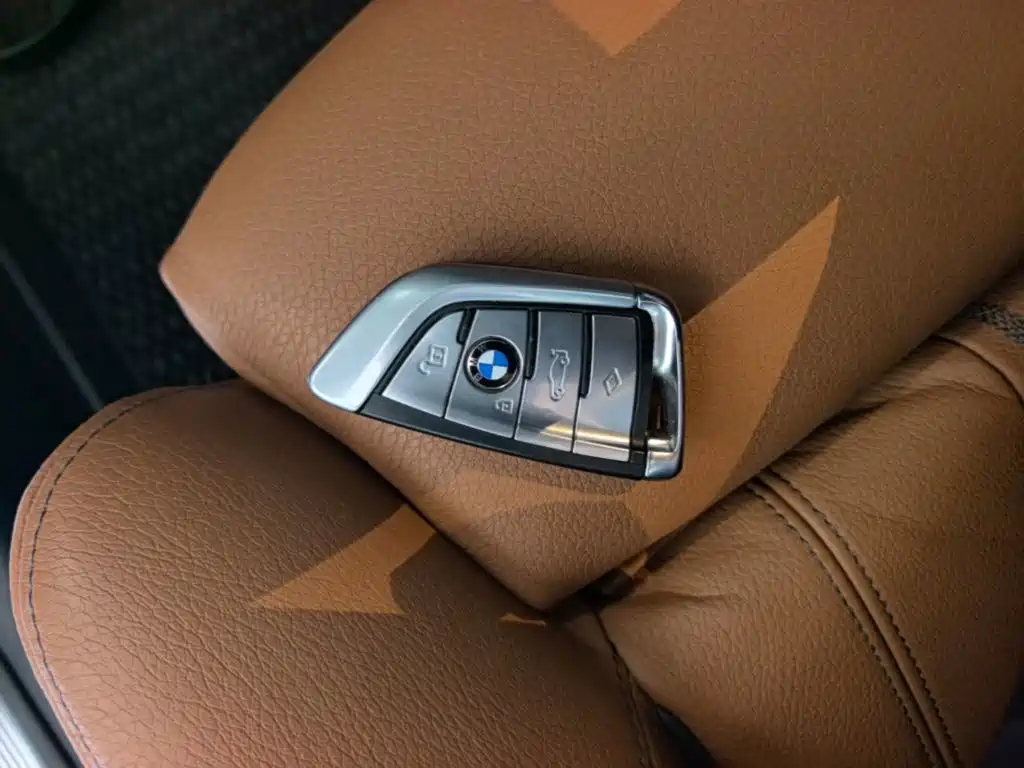 BMW 5 Series (Import) — миниатюра 9