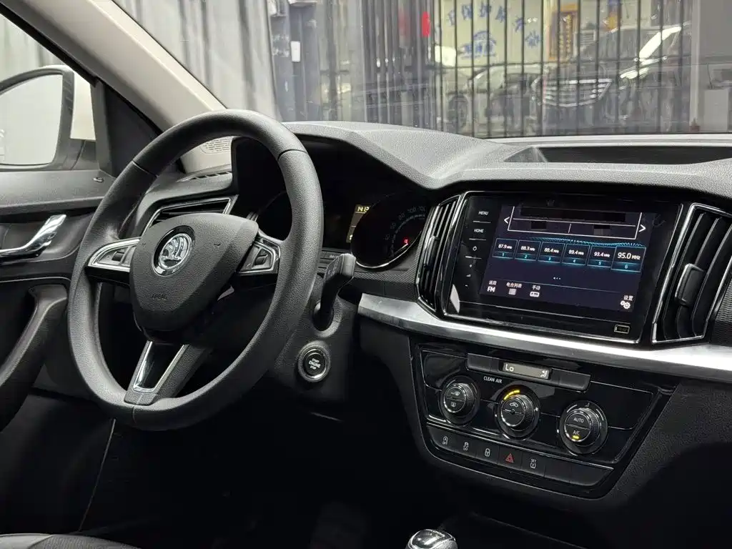 Skoda Kamiq — миниатюра 9