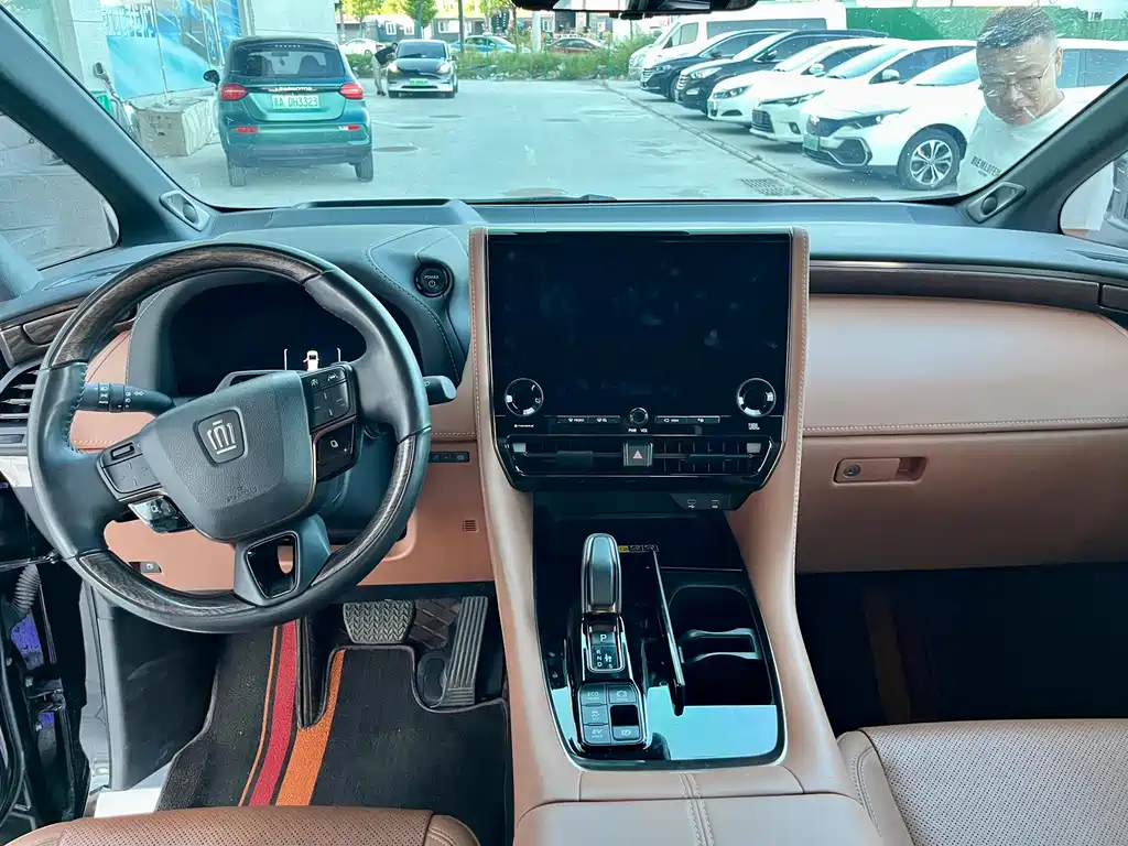 Toyota Vellfire — миниатюра 13