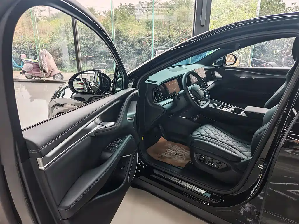 BYD 07 EV 2024 610