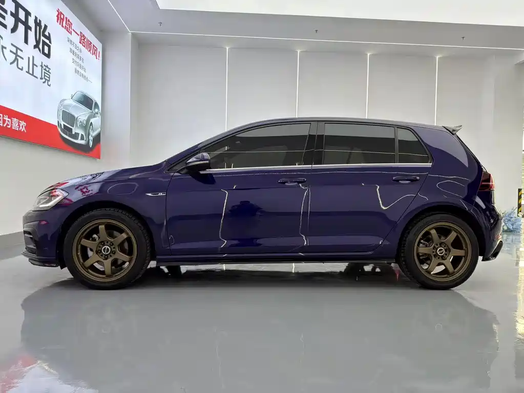 Volkswagen Golf — миниатюра 10