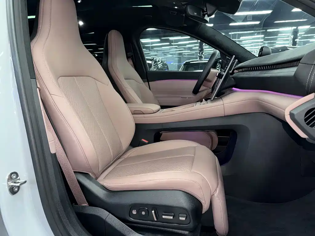 NIO EC6 — миниатюра 10