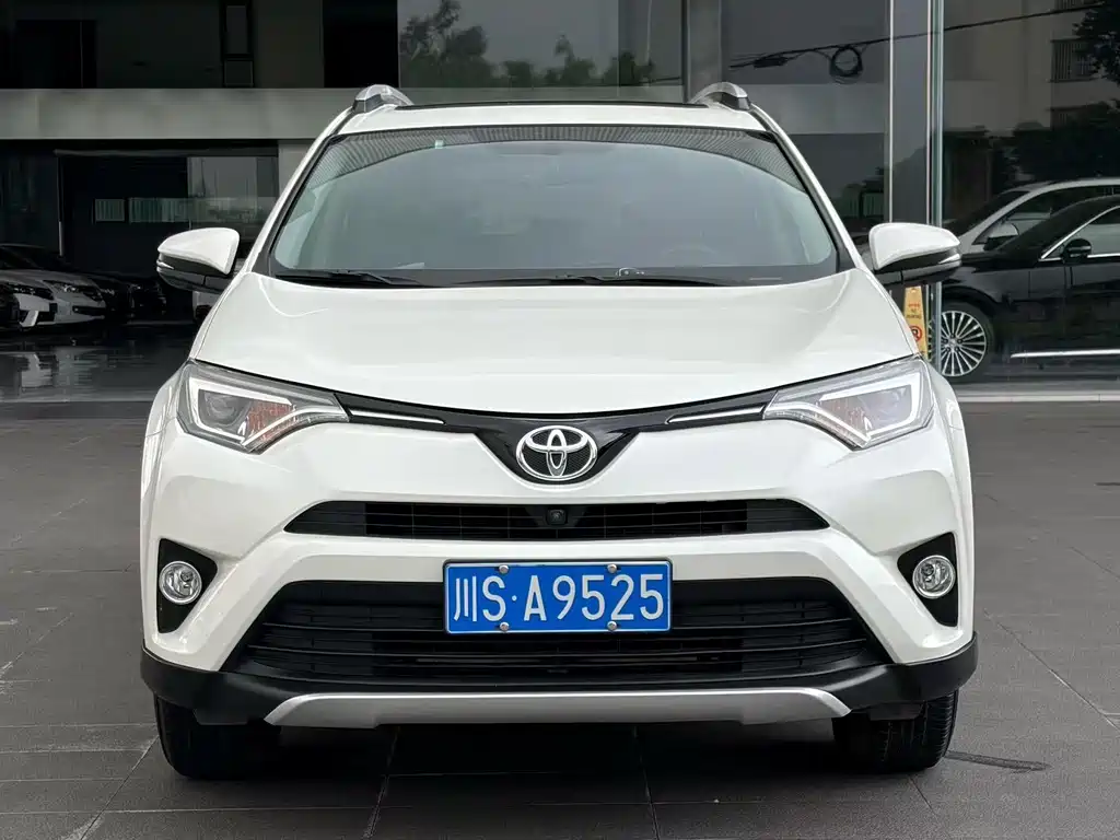 Toyota RAV4 — миниатюра 2